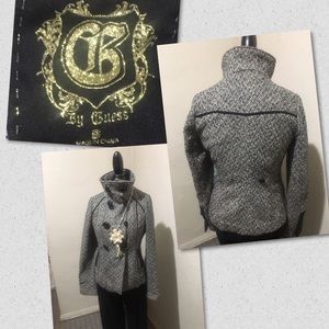 Used Black & White Guess Coat 🧥